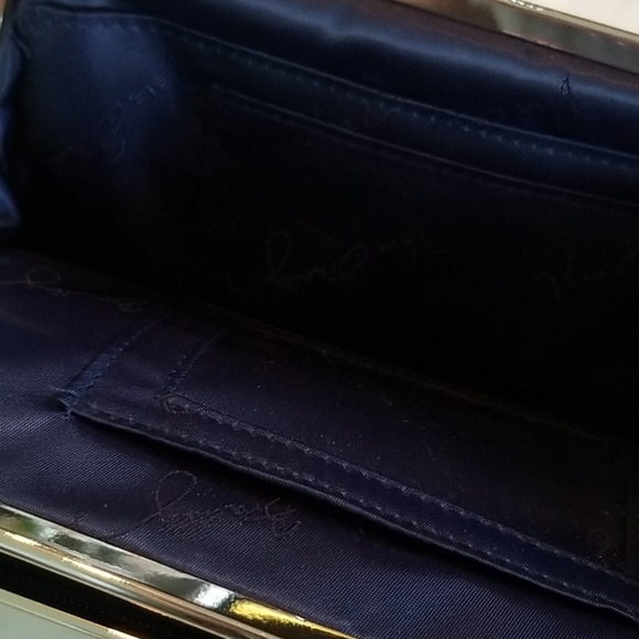 Vera Bradley wallet. - Picture 5 of 5